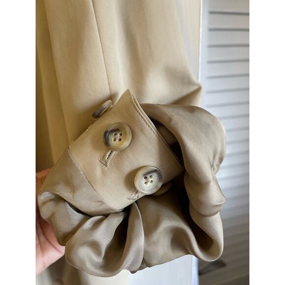 Banana Republic tan blazer - Picture 7 of 8